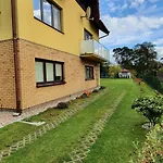 In Mit Grill Und Garten By Interhome Lejlighed Zarnowska